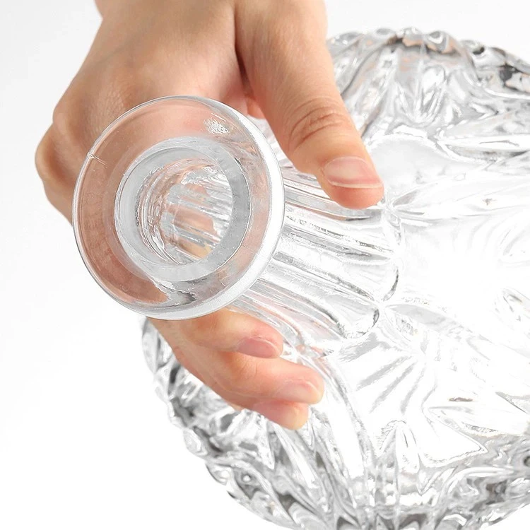Complex Pattern Glass Bottle factory